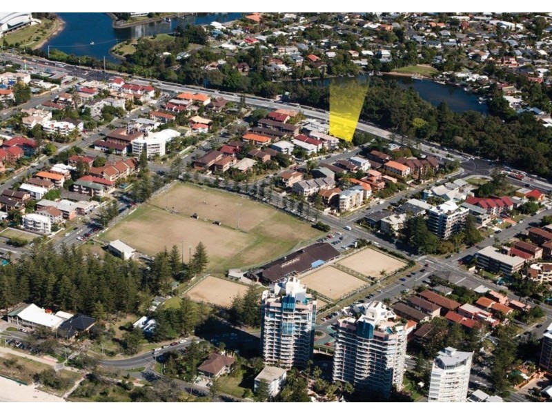 16 Rosewood Avenue, Broadbeach QLD 4218