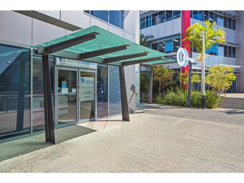 4/6 Waterfront Place, Robina QLD 4226