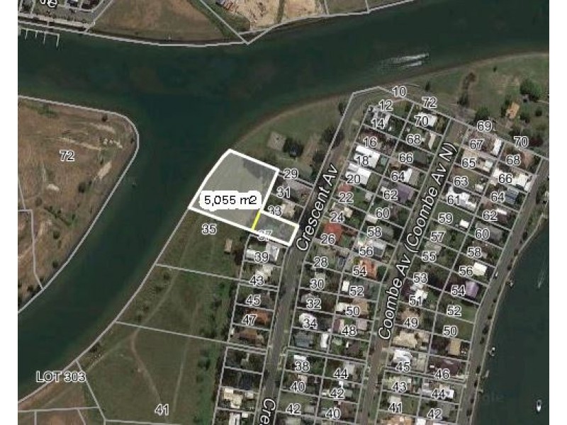 27 and 33 Crescent Avenue, Hope Island QLD 4212