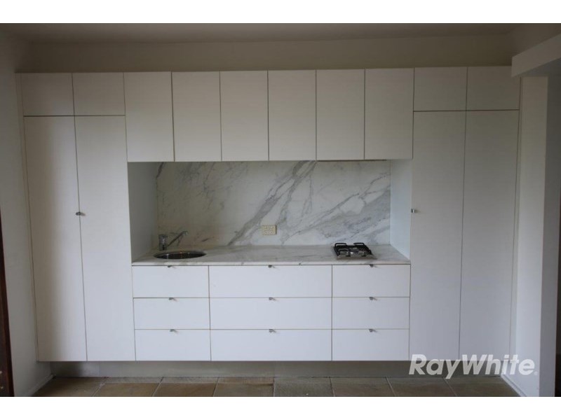 8 Ashmore Road, Bundall QLD 4217