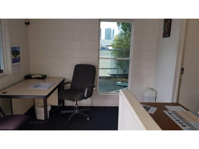 112 Ferry Road, Southport QLD 4215