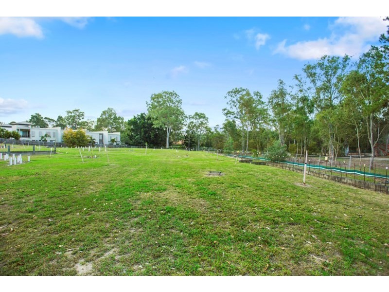 18 Careel Close, Helensvale QLD 4212