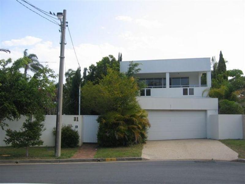 30-32 Paradise Island, Surfers Paradise QLD 4217