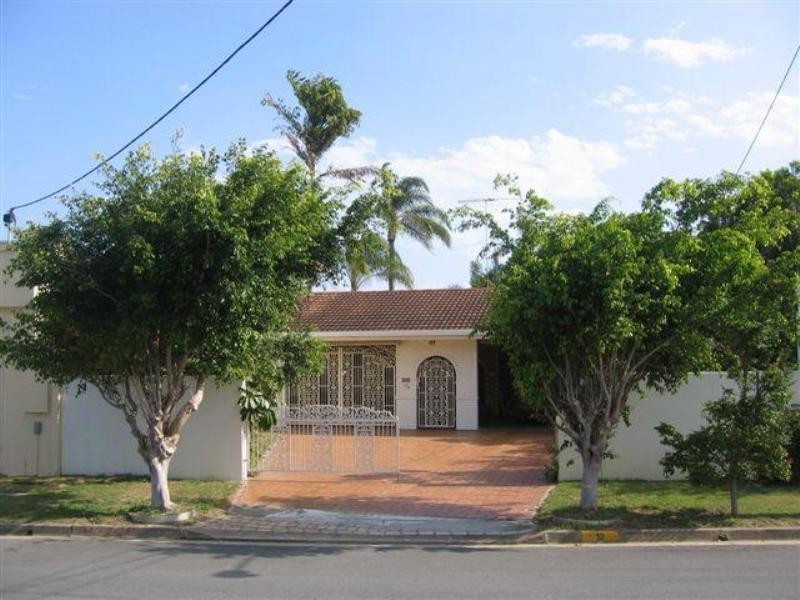 30-32 Paradise Island, Surfers Paradise QLD 4217