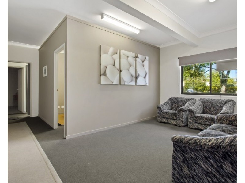 22 Ereton Drive, Arundel QLD 4214