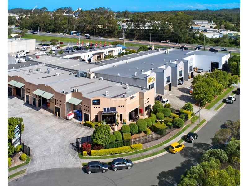 4/11 Crown Court, Varsity Lakes QLD 4227