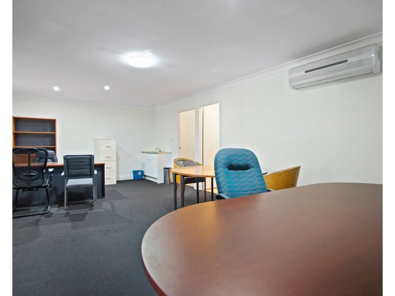 4/11 Crown Court, Varsity Lakes QLD 4227