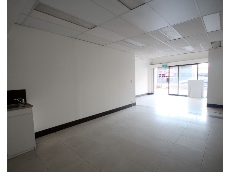 Shop 5/3043 Surfers Paradise Boulevard, Surfers Paradise QLD 4217