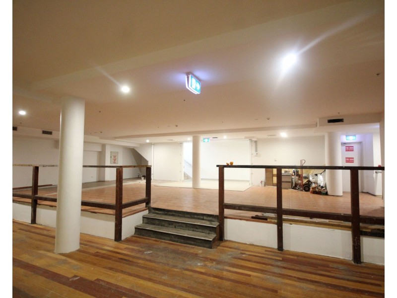 B/3 Cavill Avenue, Surfers Paradise QLD 4217