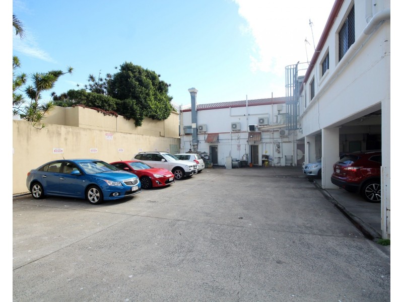 Shop 6/3043 Surfers Paradise Boulevard, Surfers Paradise QLD 4217