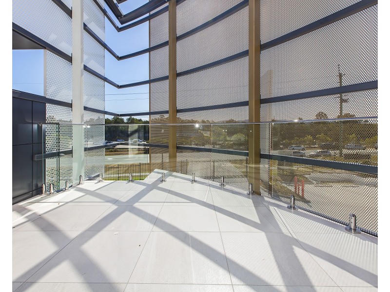 BS1 + BS2 108 Siganto Drive, Helensvale QLD 4212