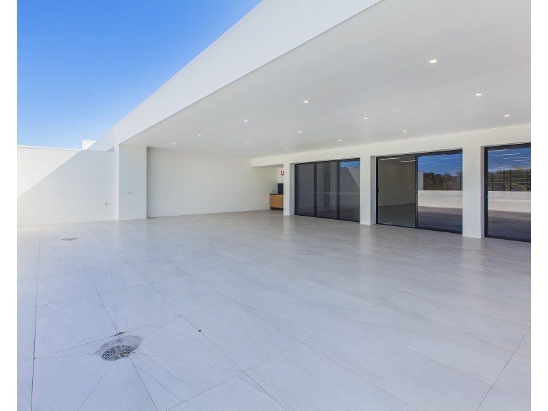 BS1 + BS2 108 Siganto Drive, Helensvale QLD 4212