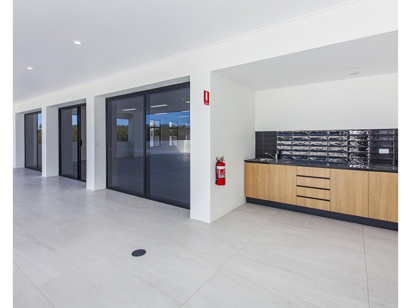 BS1 + BS2 108 Siganto Drive, Helensvale QLD 4212