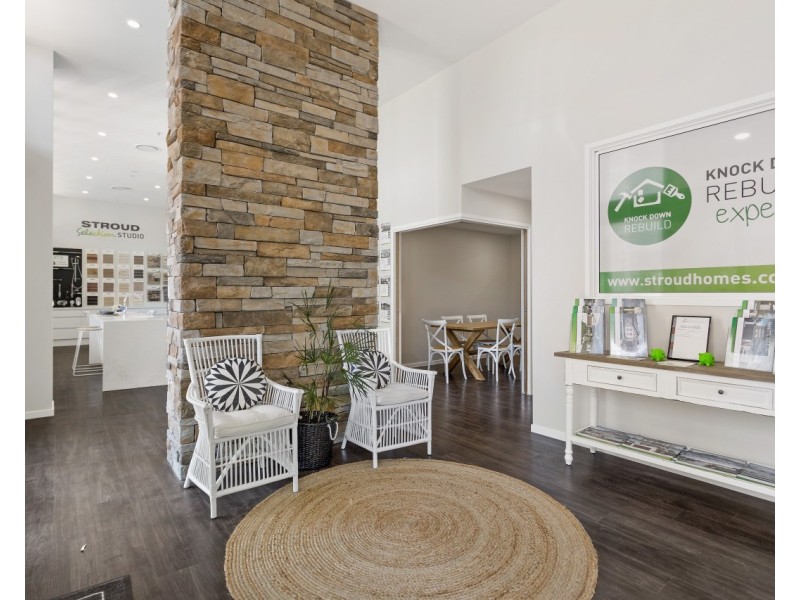 1/1638 Tweed Street, Burleigh Heads QLD 4220