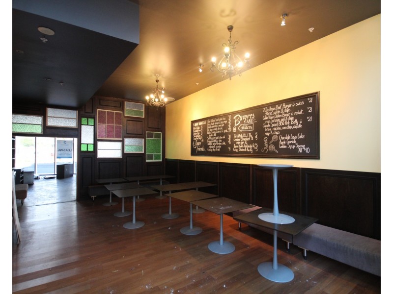 Shop 4/9 Hamilton Avenue, Surfers Paradise QLD 4217