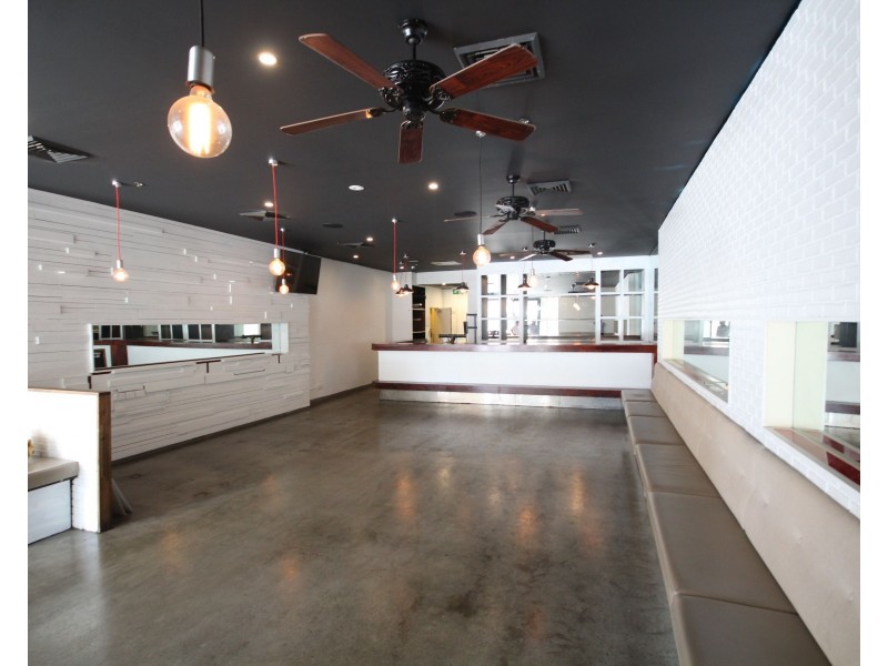Shop 1/20 Queensland Avenue, Broadbeach QLD 4218