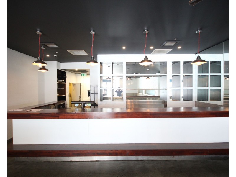 Shop 1/20 Queensland Avenue, Broadbeach QLD 4218