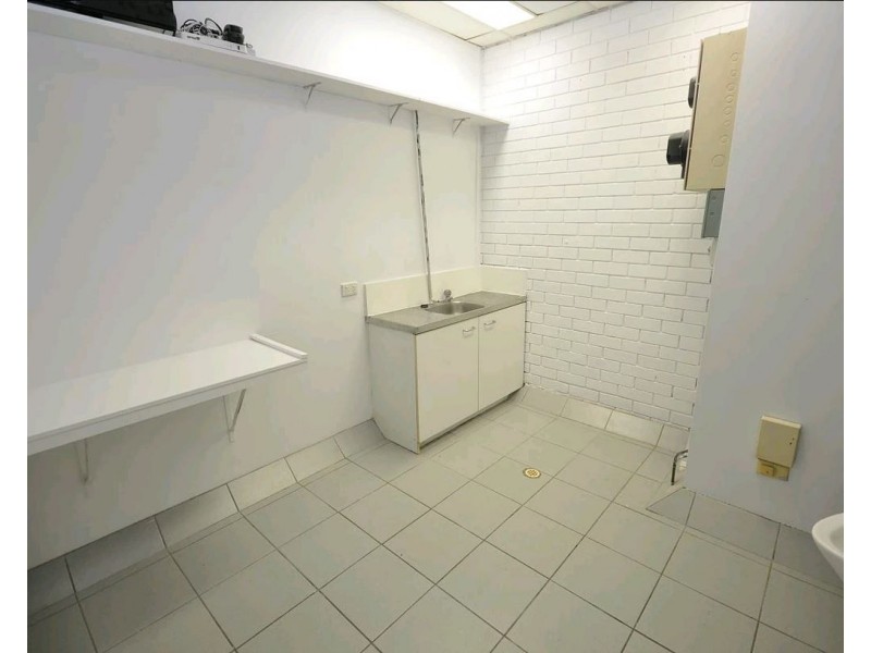 Shop 5/38 Cavill Avenue, Surfers Paradise QLD 4217