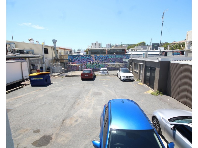 1/8 West Street, Burleigh Heads QLD 4220