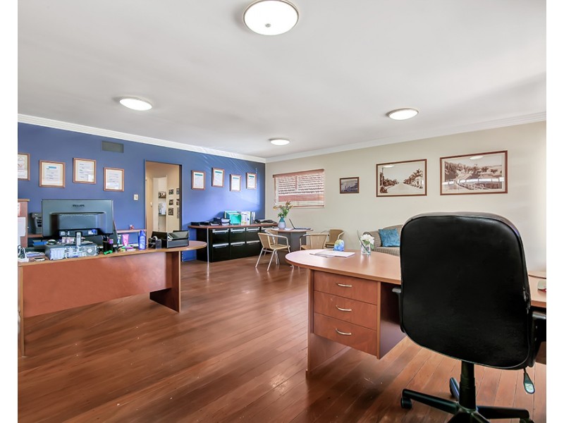 4 Glenelg Avenue, Mermaid Beach QLD 4218