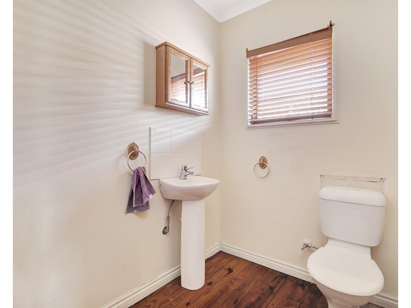 4 Glenelg Avenue, Mermaid Beach QLD 4218