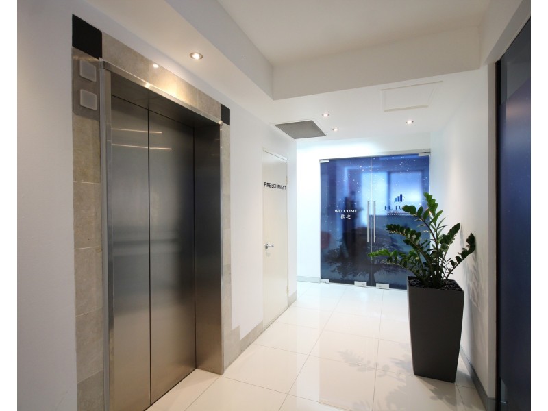 64 Ferny Avenue, Surfers Paradise QLD 4217