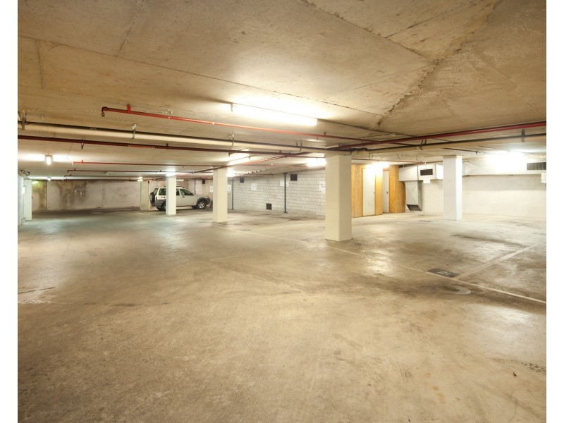 64 Ferny Avenue, Surfers Paradise QLD 4217