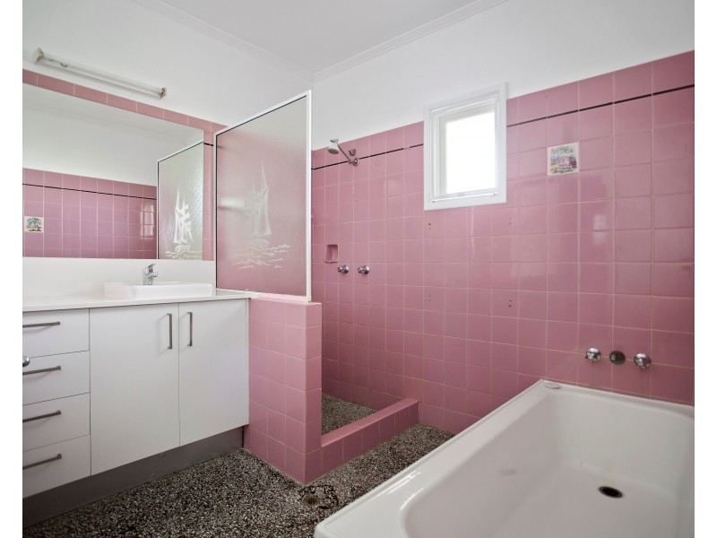 536 Marine Parade, Biggera Waters QLD 4216