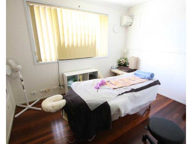 1 107 Upton Street, Bundall QLD 4217