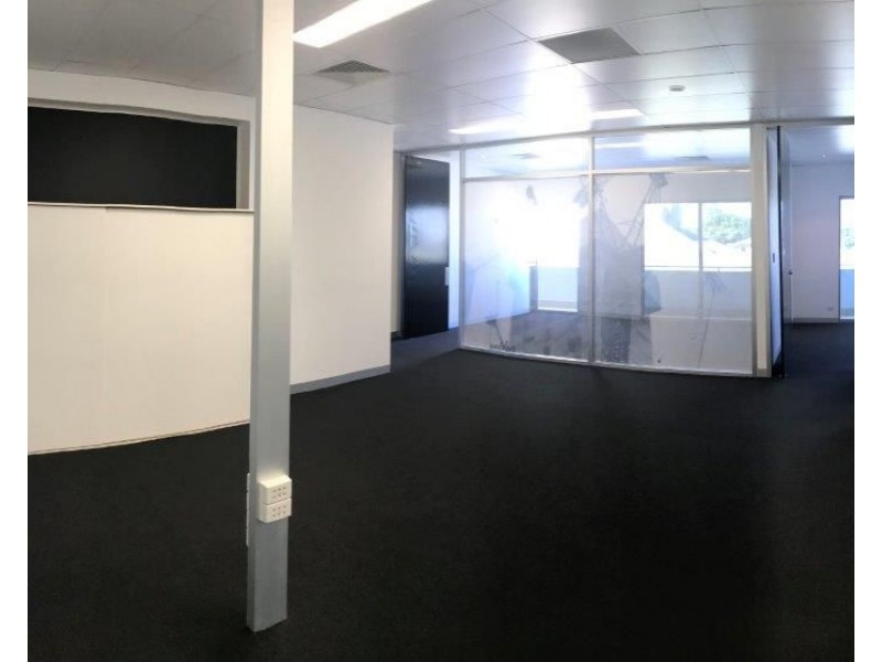 9 Seabank Lane, Southport QLD 4215