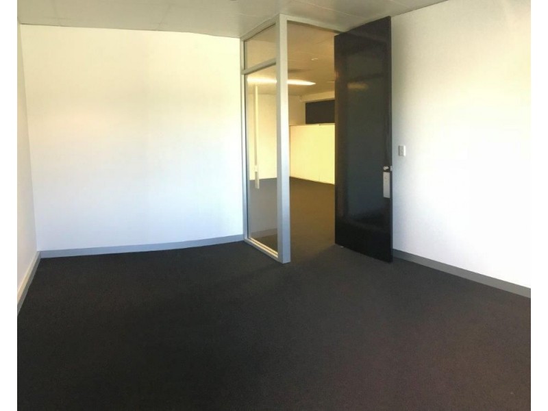 9 Seabank Lane, Southport QLD 4215