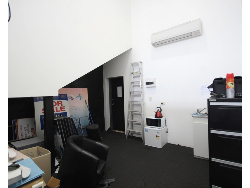 Shop 4/3045 Surfers Paradise Boulevard, Surfers Paradise QLD 4217