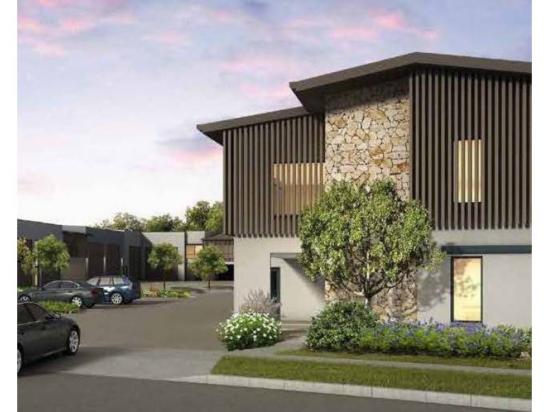 8 Production Avenue, Molendinar QLD 4214