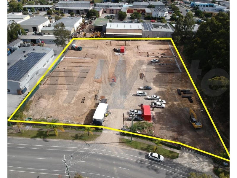 8 Production Avenue, Molendinar QLD 4214