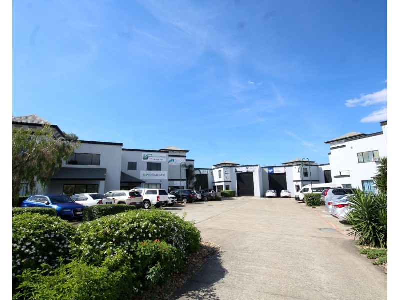 4/64 Siganto Drive, Helensvale QLD 4212