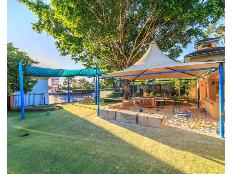 5 Tonga Place, Parkwood QLD 4214