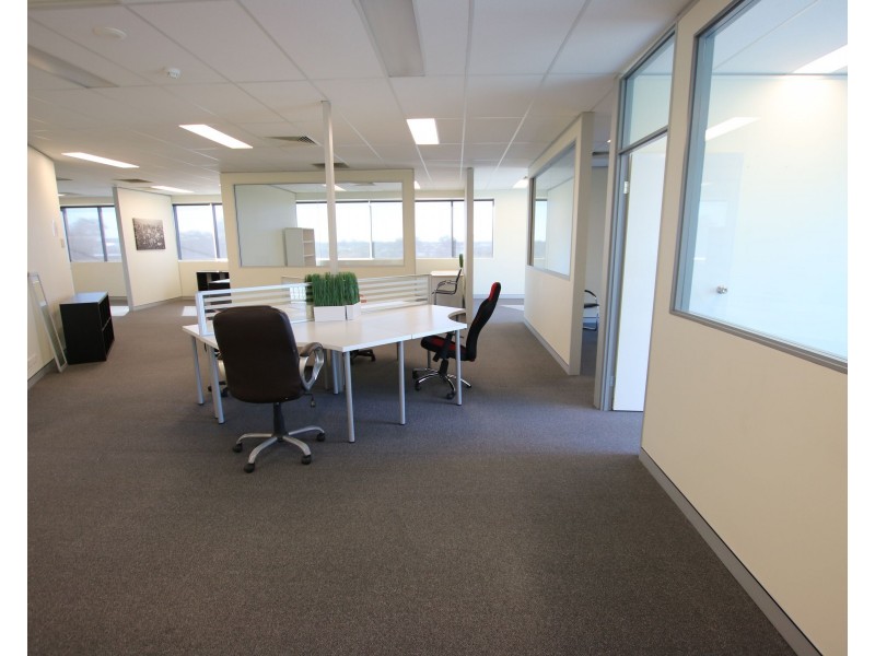 Suite 3/Level 1 84 Brisbane Road, Labrador QLD 4215