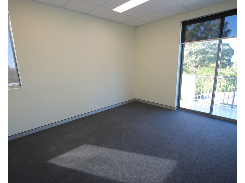 Suite 3/Level 1 84 Brisbane Road, Labrador QLD 4215