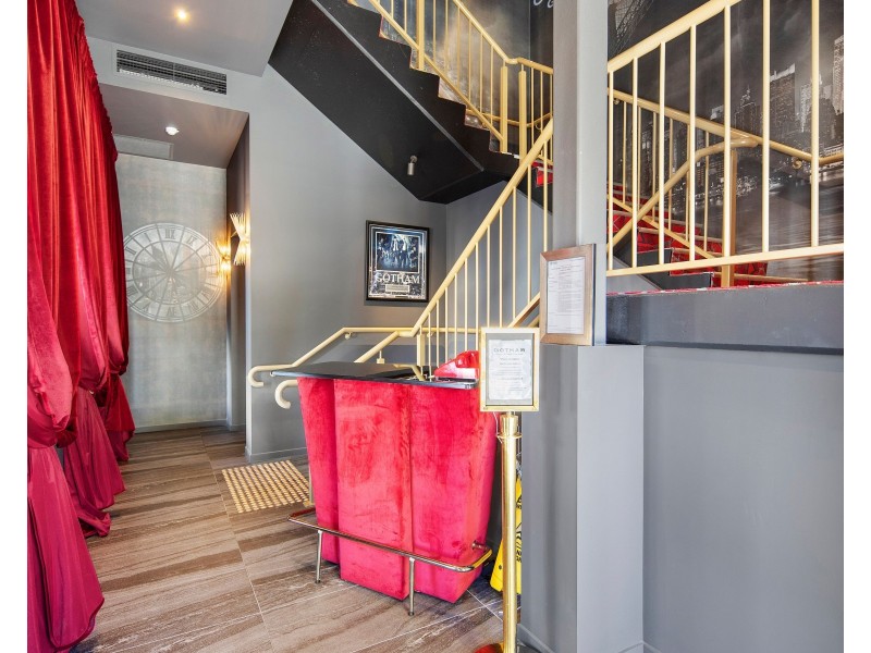 6 Bayview Street, Runaway Bay QLD 4216