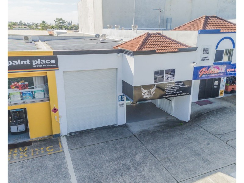 53 Paradise Avenue, Miami QLD 4220