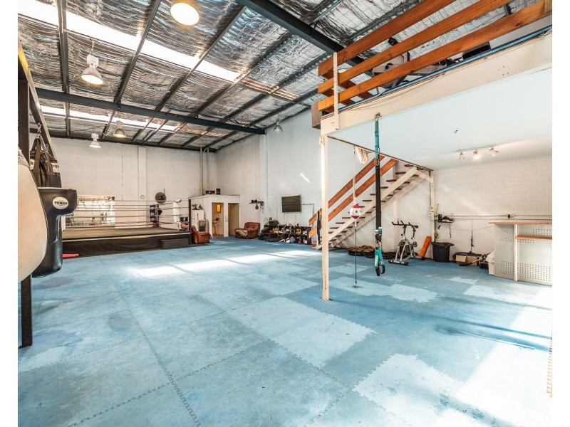 53 Paradise Avenue, Miami QLD 4220