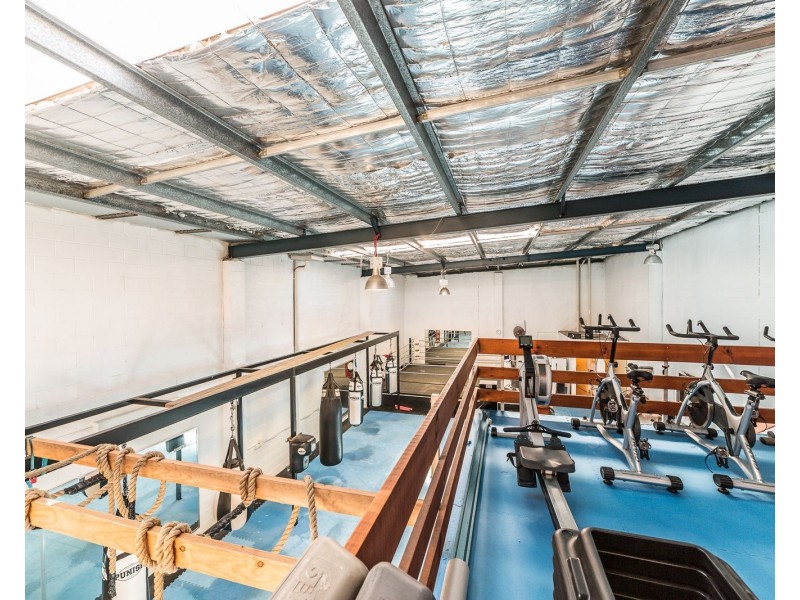 53 Paradise Avenue, Miami QLD 4220