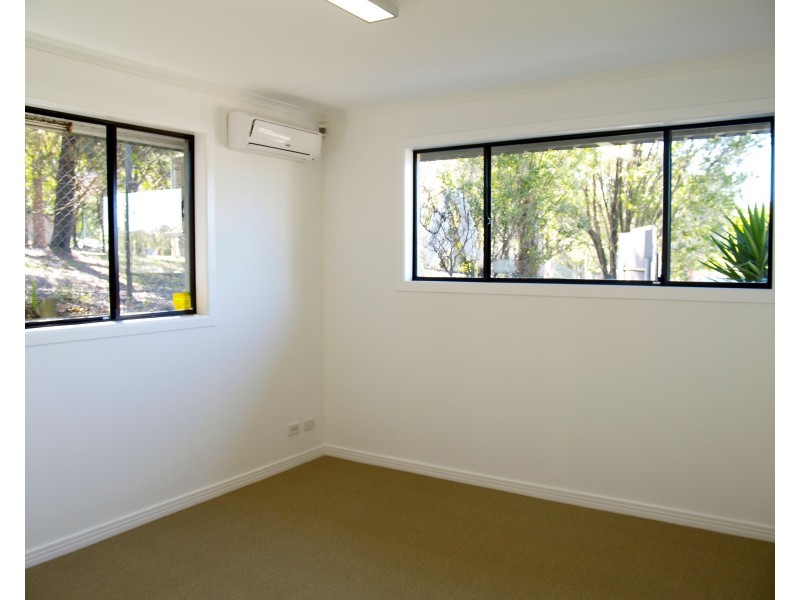 40 Commercial Drive, Ashmore QLD 4214