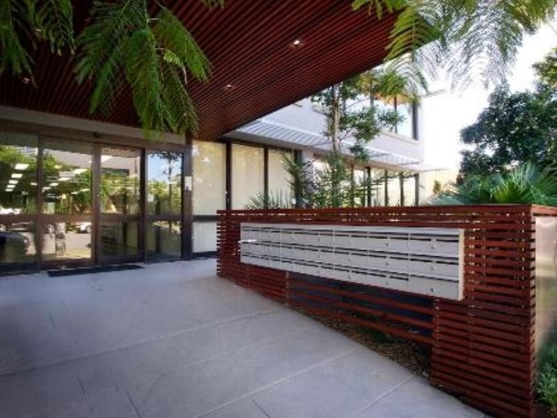 Southport QLD 4215