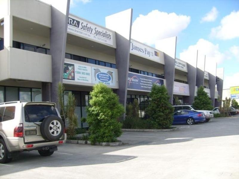 2 142 Siganto Drive, Helensvale QLD 4212