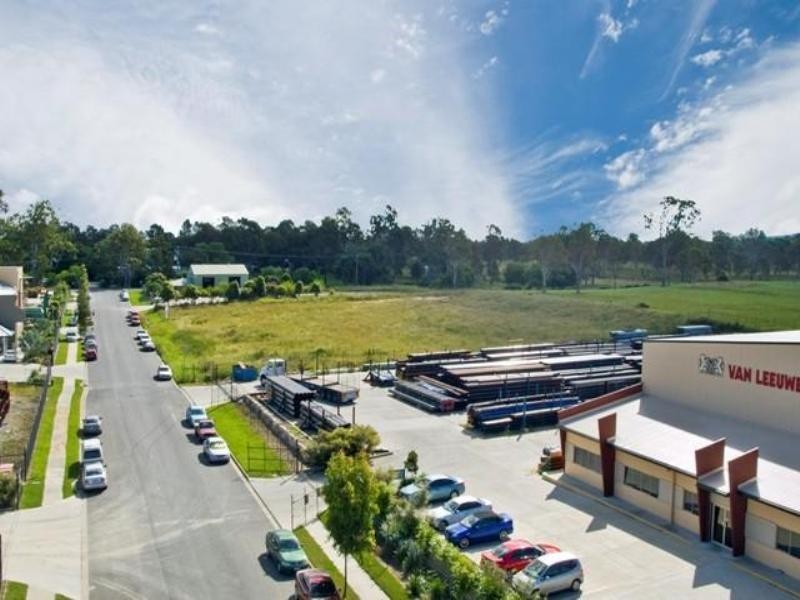 10 General Macarthur Place, Redbank QLD 4301