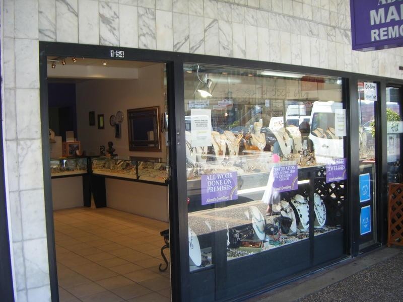 Chevron Island QLD 4217