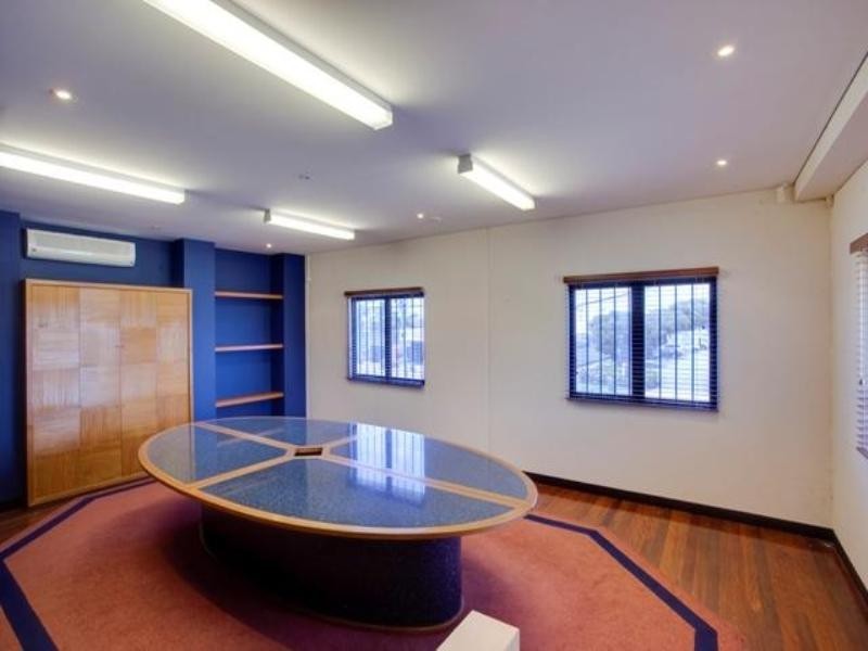 17 Strathaird Road, Bundall QLD 4217