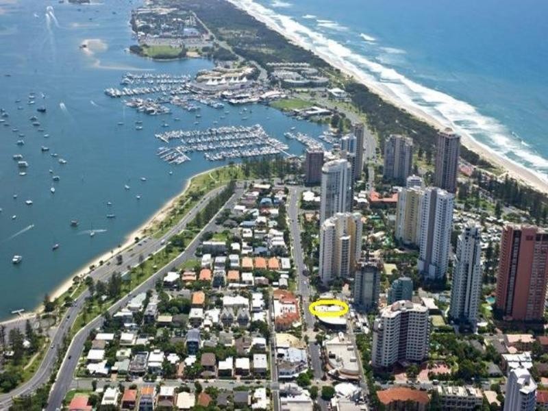 27 Tedder Avenue, Main Beach QLD 4217