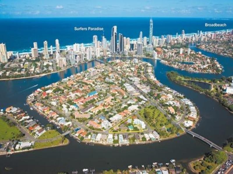 Chevron Island QLD 4217